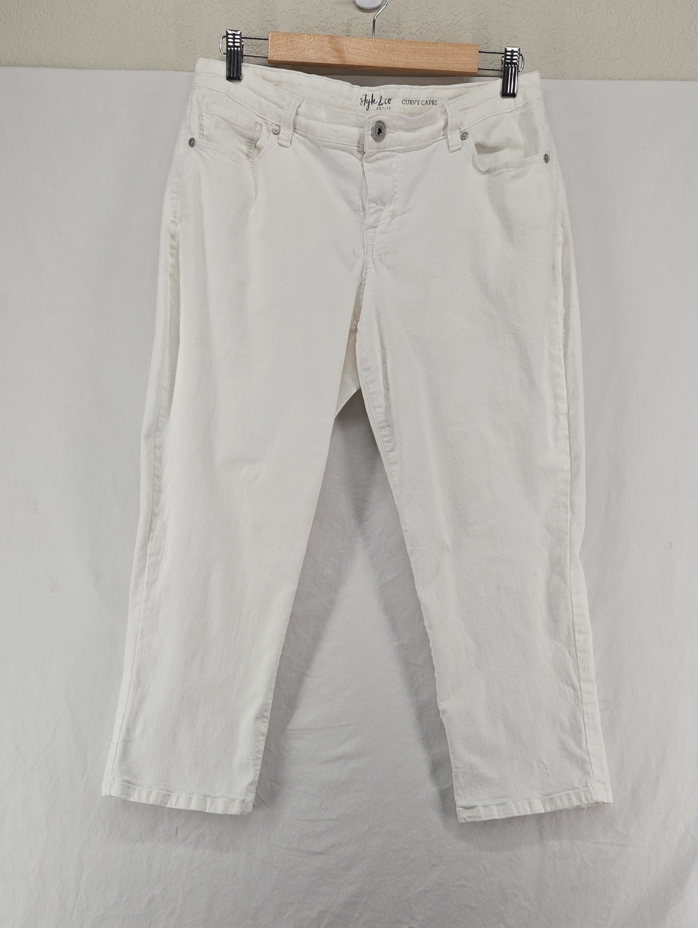 Style & Co. White Curvy Capri Women's Jeans Size 12 Petite